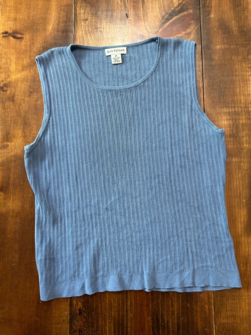 Ann Taylor Blue 100% Silk tank top Size M